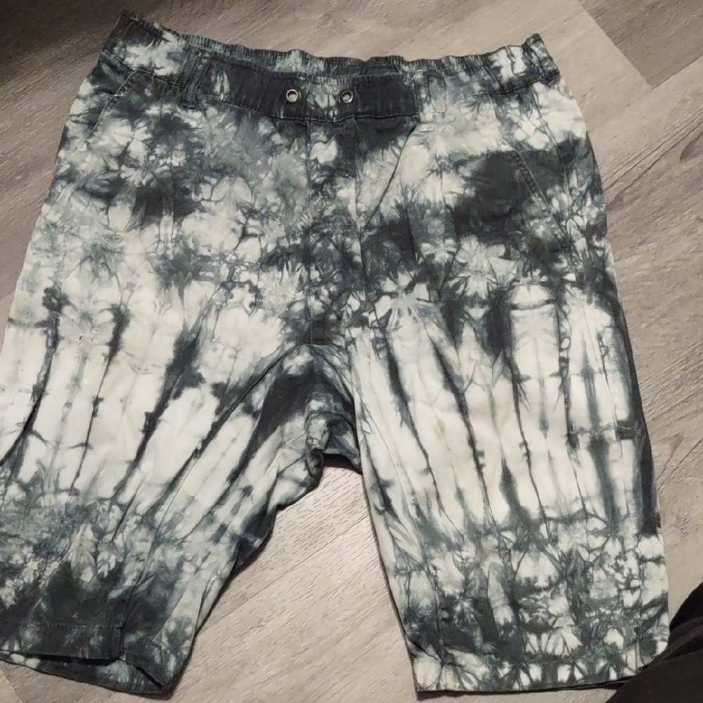 Men's Tie-Dye Flat Front Shorts